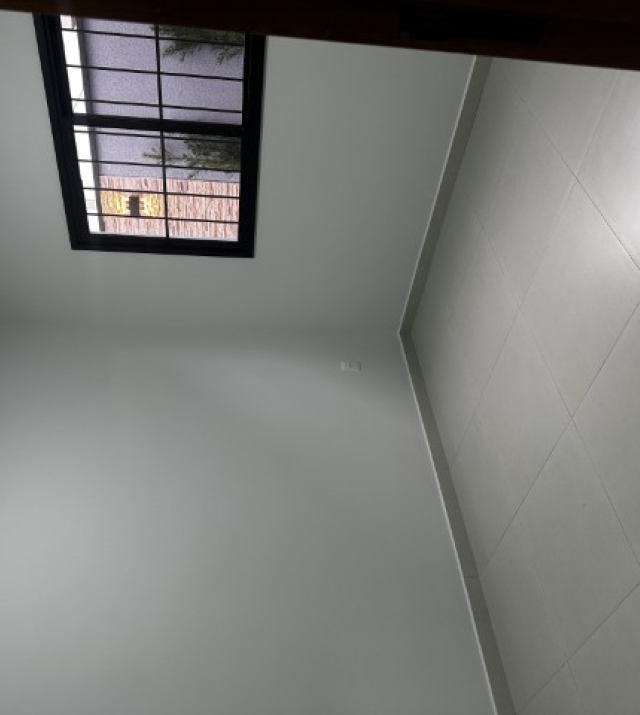 C3818 31.JPG